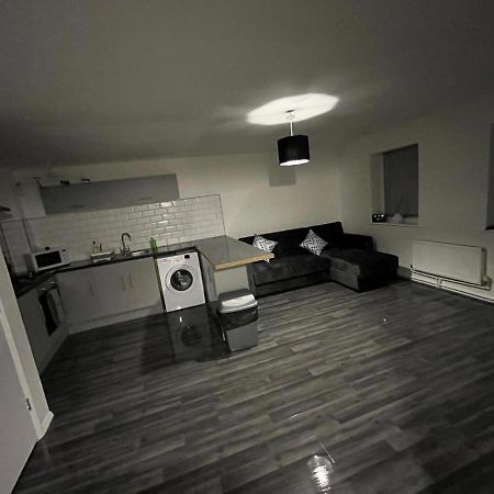 Villa 2 Bed Hengrove Bristol Exterior foto